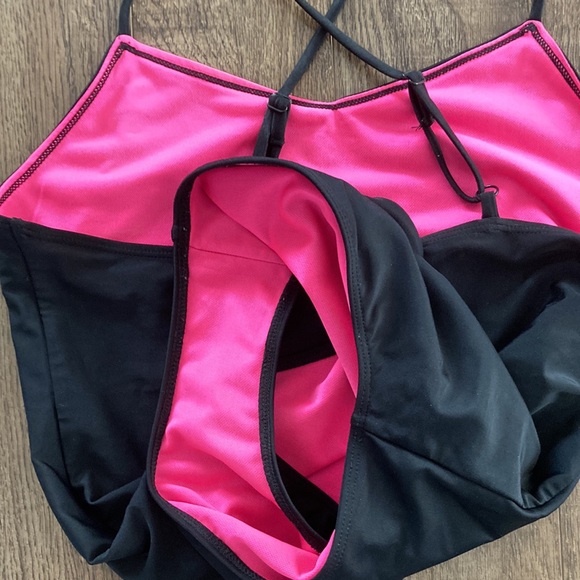 Hurley one piece swimsuit - Picture 5 of 6